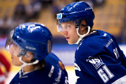 Leksands Johan Ryno före ishockeymatchen i SHL mellan