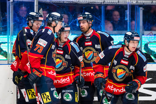 Djurgårdens Marcus Sörensen (m) kvitterar till 2-2 och