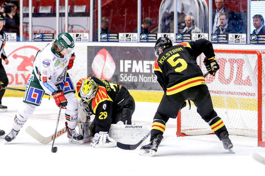 Brynäs målvakt Bernhard Starkbaum och Frölundas Max