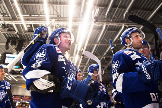 Leksands Linus Hultström och Fabian Brunnström  jublar