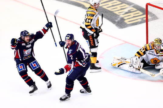 Linköpings spelare jublar