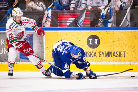 Leksands Fredrik Händemark faller