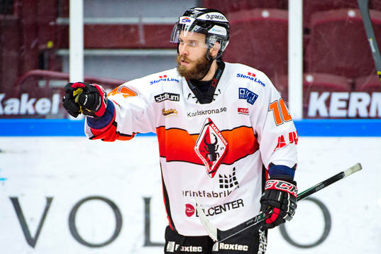Karlskronas Kesley Tessier jublar