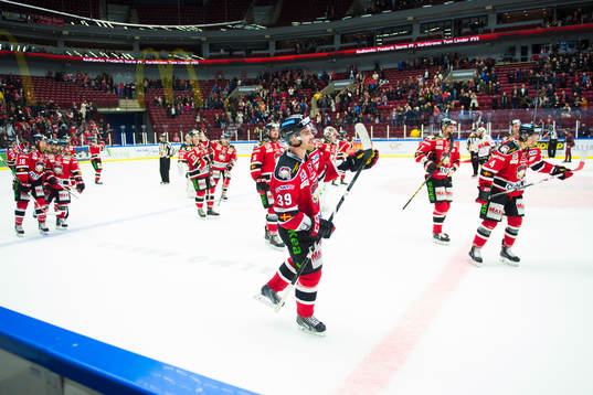 Malmö Redhawks spelare tackar publiken