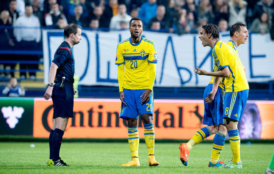 Sveriges Isaac Kiese Thelin, Kim Källström och Albin