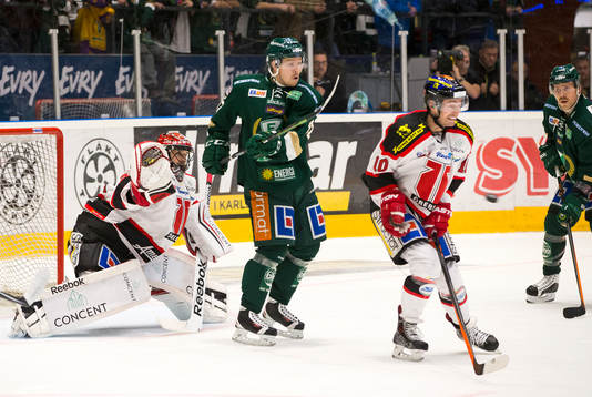 Färjestads Joakim Hillding och Örebros Jared Aulin