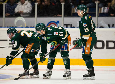 Färjestads Martin Röymark, Daniel Gunnarsson, och Joakim