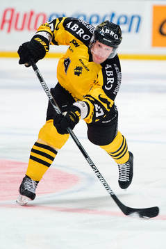 s Jordan Hendry