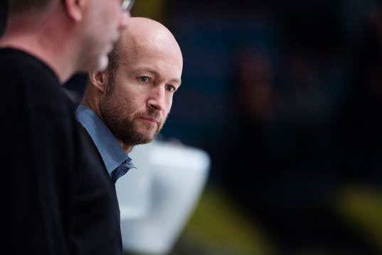 s assisterande tränare Michael Nylander