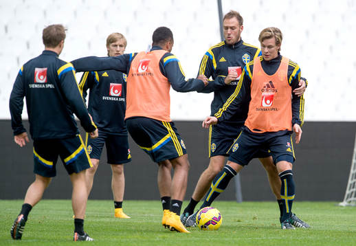 Sveriges Andreas Granqvist och Emil Krafth