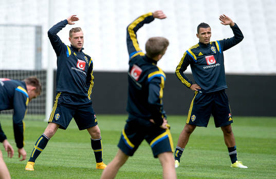 Sveriges John Guidetti och Nabil Bauhoui