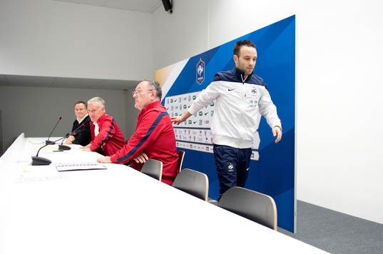 Frankrikes Mathieu Valbuena och Frankrikes förbundskapten
