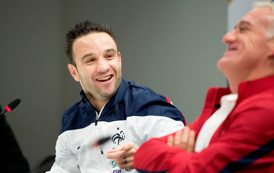 Frankrikes Mathieu Valbuena och Frankrikes förbundskapten