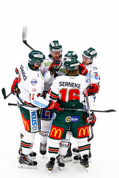 Frölundas spelare jublar