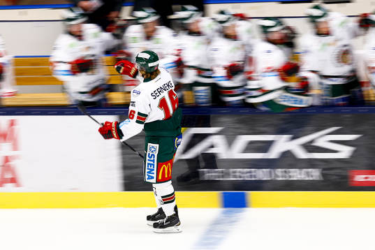 Frölundas Anton Axelsson jublar