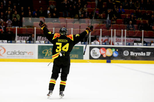 Brynäs Daniel Brodin jublar