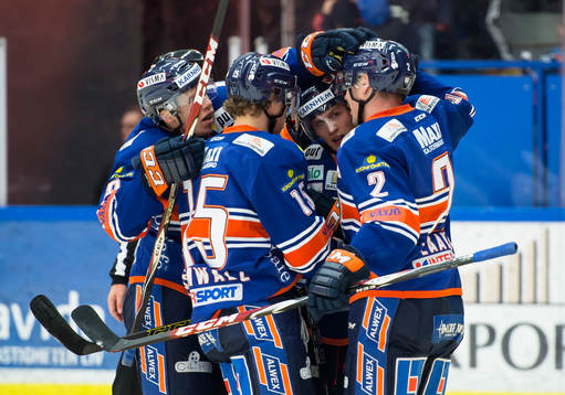 Växjös Patrik Lundh jublar