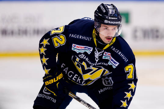 s Patrik Carlsson