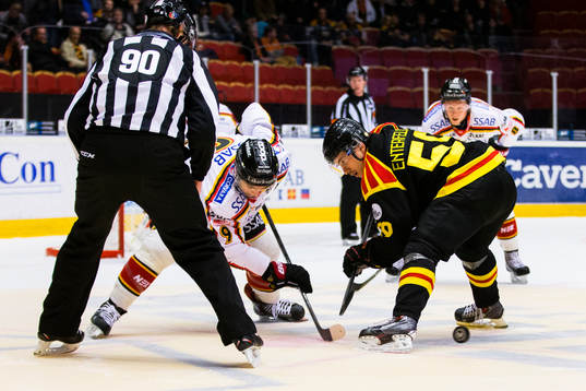 Luleås Johan Forsberg och Sebastian Enterfeldt tekar