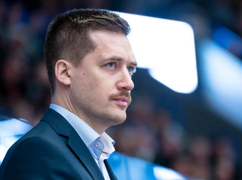 Växjös tränare Sam Hallam