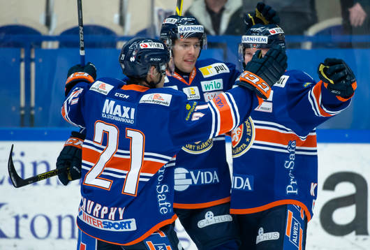 Växjös spelare jublar