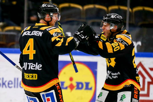 Skellefteås Tim Heed jublar