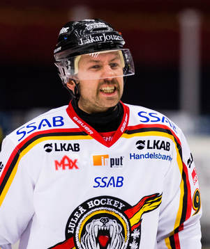Luleås Per Ledin reagerar