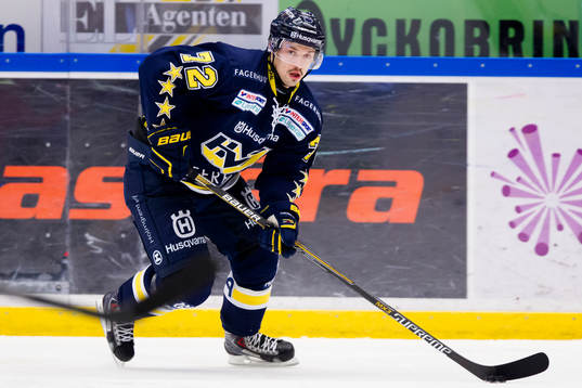 s Patrik Carlsson