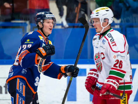 Växjös Gustav Rydahl jublar