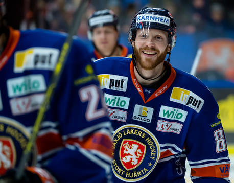 Växjös Liam Reddox har gjort 5-3 till Växjö