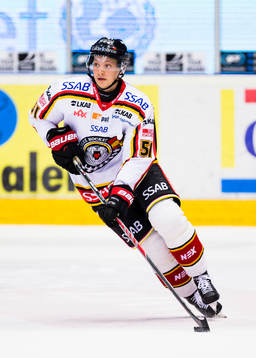 Luleås Kristian Näkyvä med pucken