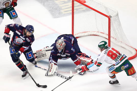 Linköpings Daniel Rahimi, Linköping målvakt Marcus
