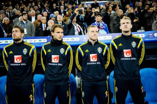 Sveriges målvakt Kristoffer Nordfeldt, Albin Ekdal, John