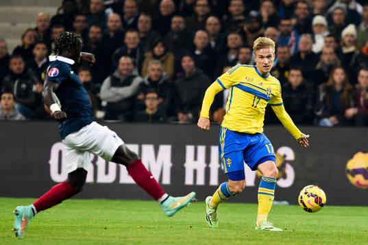 Sveriges Oscar Wendt och Frankrikes Bacary Sagna