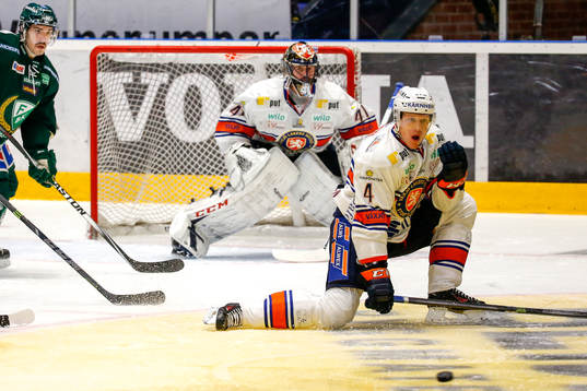Växjös målvakt Cristopher Nihlstorp och Niclas Lundgren
