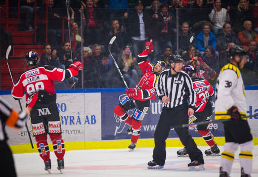 Örebros Jared Aulin jublar