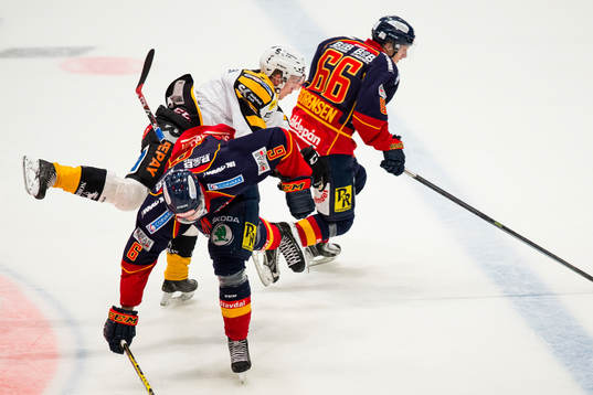 Djurgårdens Andreas Englund och Marcus Sörensen trycker