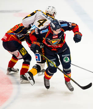 Djurgårdens Marcus Sörensen och Andreas Englund trycker