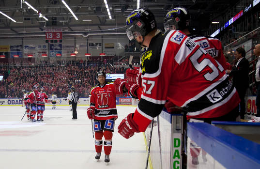 Örebros Jared Aulin jublar