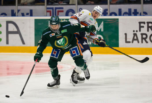 Färjestads Rasmus Asplund mot Växjös Jani Lajunen