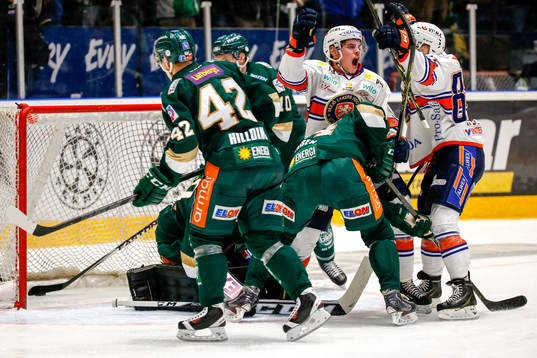 Växjös Robin Söderquist jublar