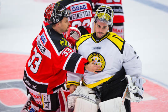 Örebros målvakt Julius Hudacek blev inbytt till