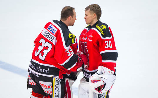 Örebros målvakt Julius Hudacek blev inbytt till