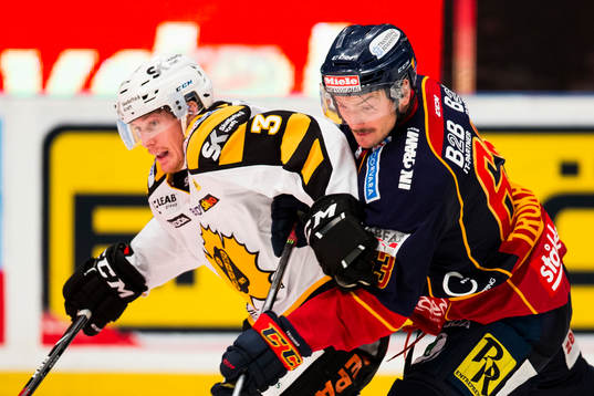 Skellefteås Niclas Burström och Djurgårdens Vjatjeslav