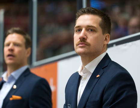 Växjös tränare Sam Hallam