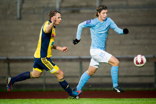 Malmö FFs Pawel Cibicki jagas av Helsingfors Markus