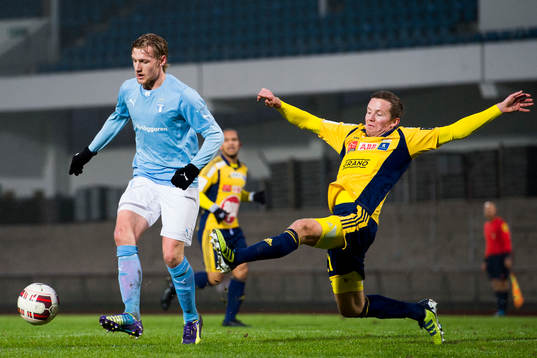 Malmö FFs Emil Forsberg och Helsingfors Sebastian Sorsa