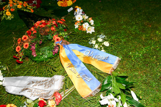 Minneskrans från 94 gänget