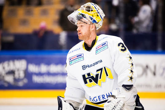 HV71s målvakt Gustaf Wesslau före ishockeymatchen i SHL