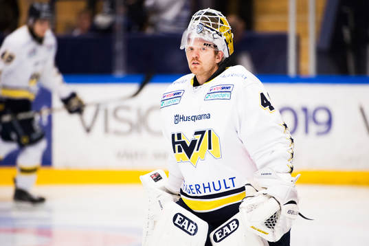 HV71s målvakt Erik Ersberg före ishockeymatchen i SHL